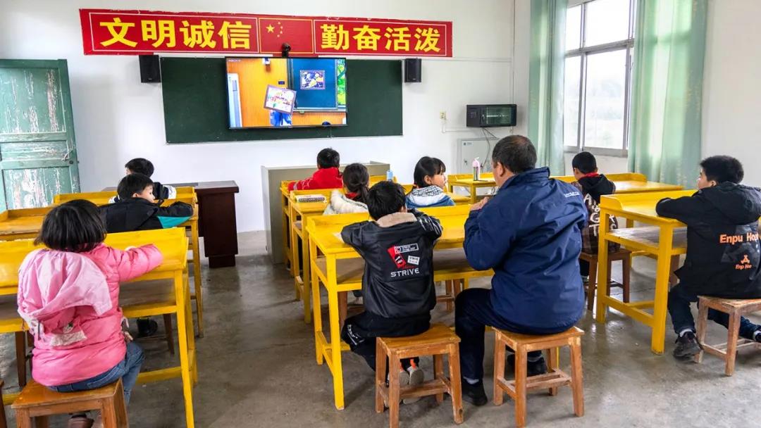 積極響應(yīng)時(shí)代政策，奧威亞“全連接”生態(tài)助推教育信息化發(fā)展