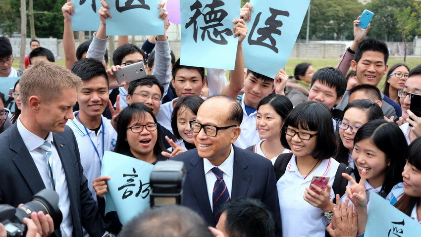李嘉誠(chéng)現(xiàn)身汕頭大學(xué)竟然是為了它？